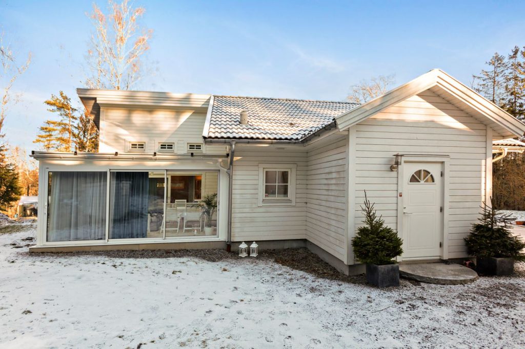 13. Tillbyggnad takfo enster till villa.jpg